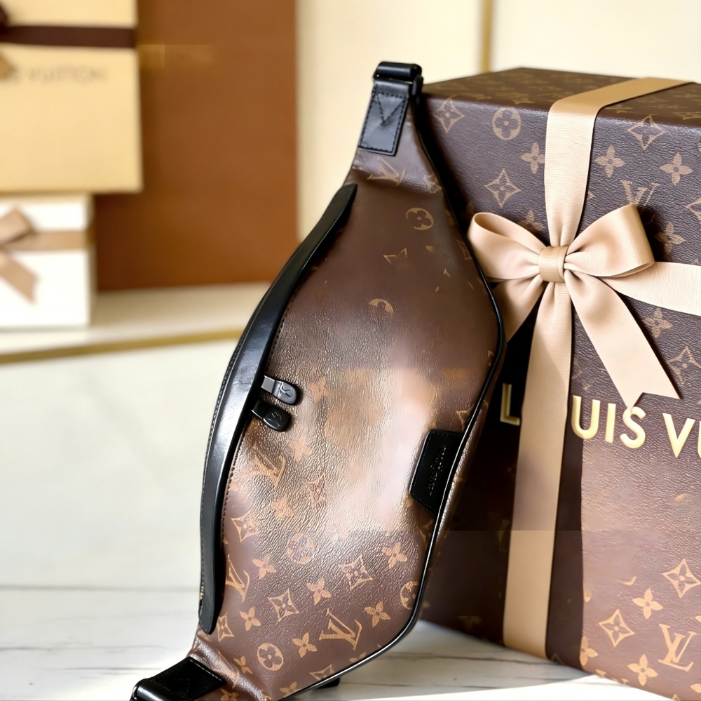 <AUTHENTIC>Louis Vuitton Waist Bag in Brown Leather - Picture 5 of 6